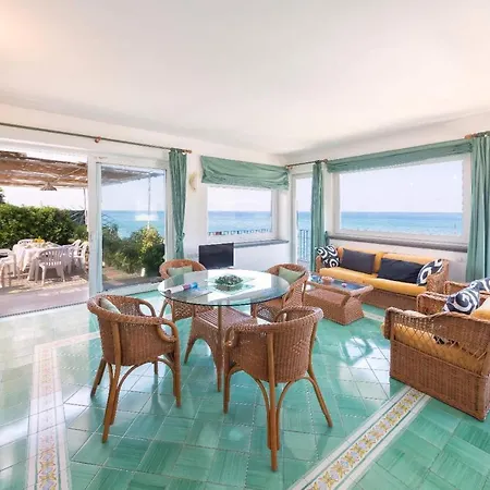 La Casa Sulla Spiaggia Villa *
