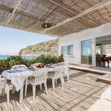 La Casa Sulla Spiaggia Ischia
